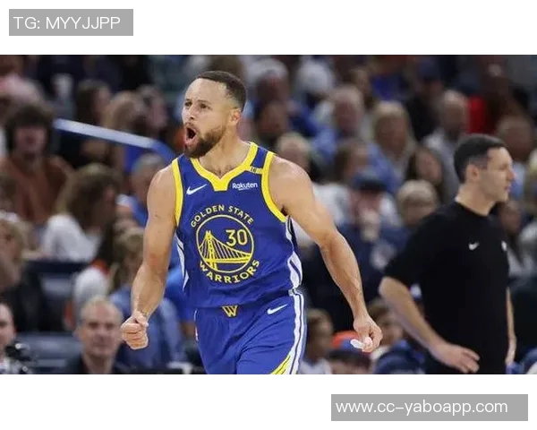 库里三分球命中数突破20个成为本赛季联盟首位达成此成就的球员