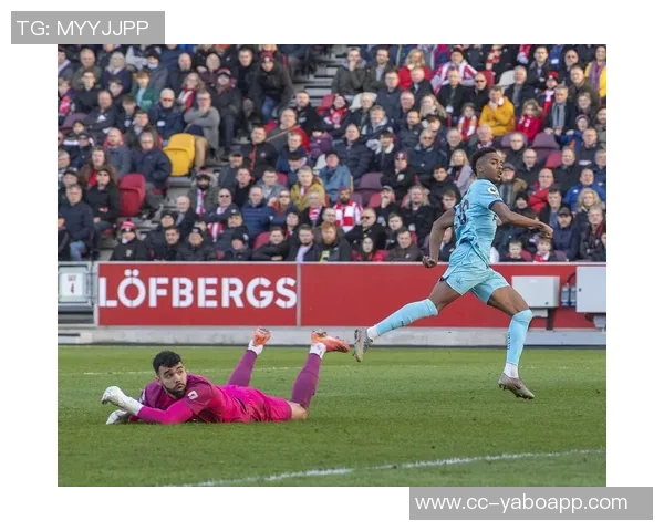 德天空报道格罗斯明日将在布莱顿进行体检一切顺利按计划进行